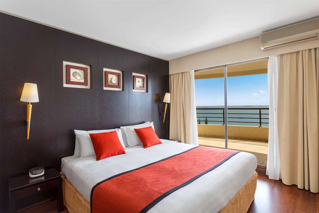 Ramada Hotel & Suites By Wyndham Нумеа Екстер'єр фото
