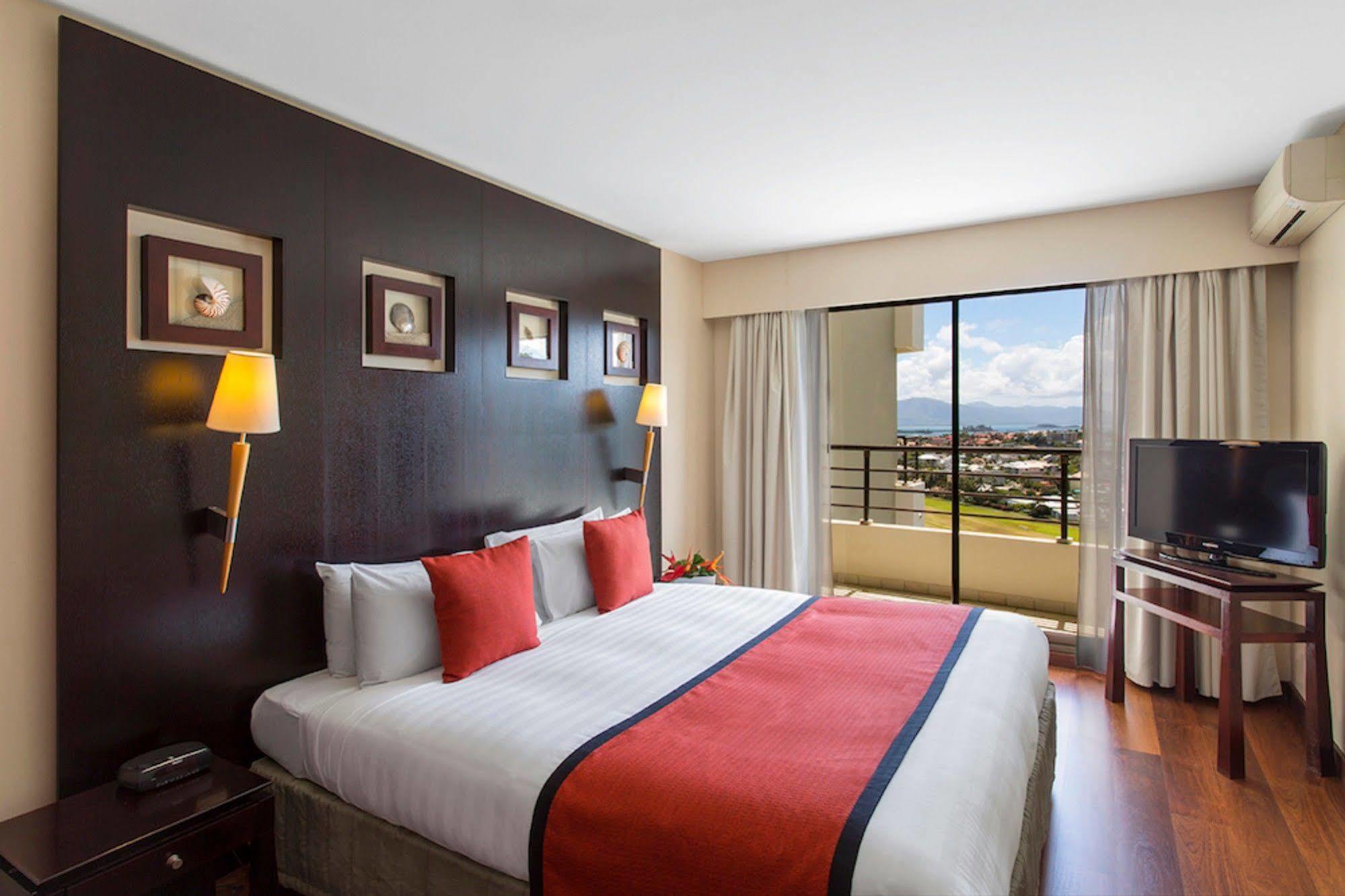 Ramada Hotel & Suites By Wyndham Нумеа Екстер'єр фото