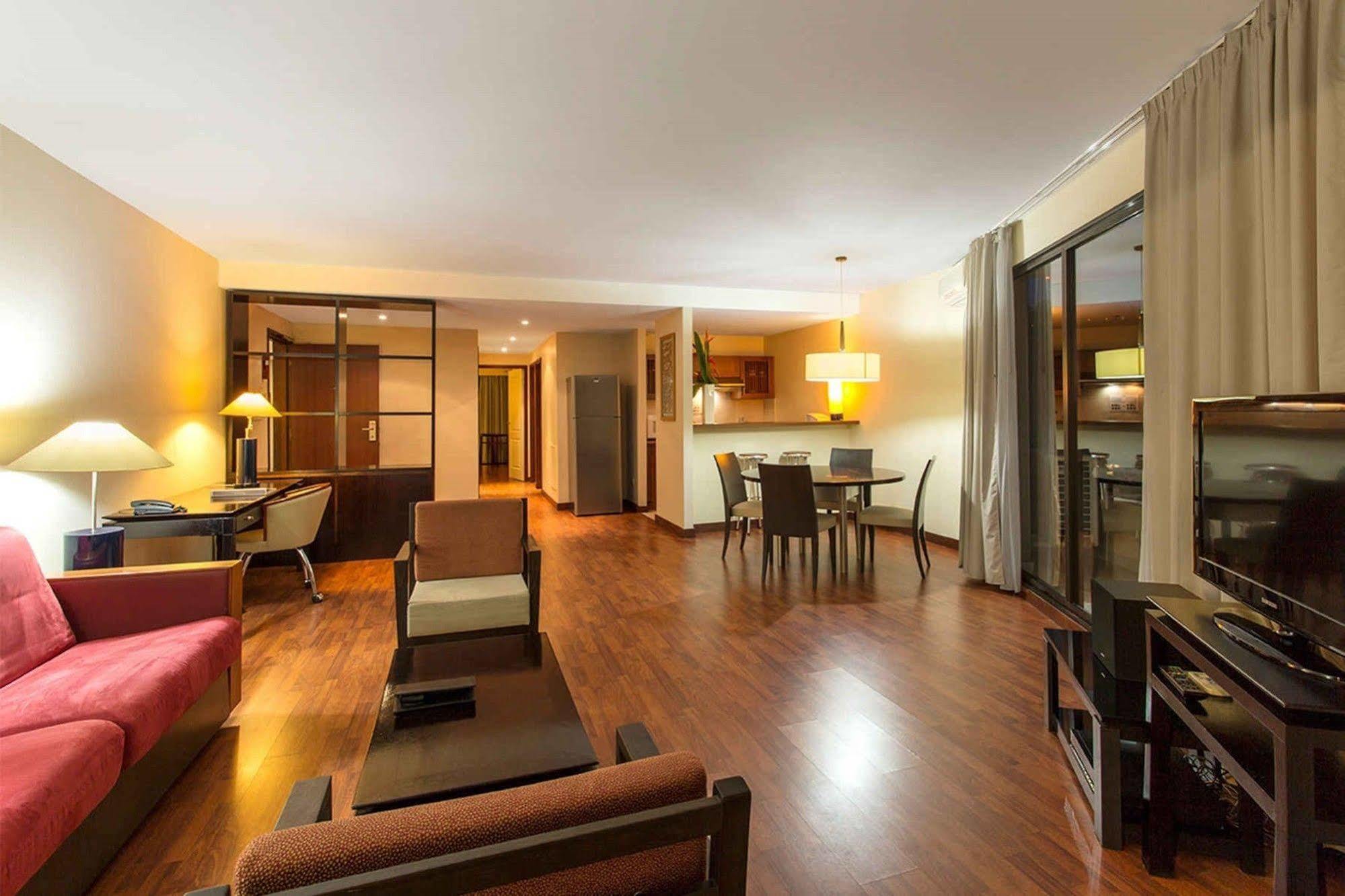 Ramada Hotel & Suites By Wyndham Нумеа Екстер'єр фото