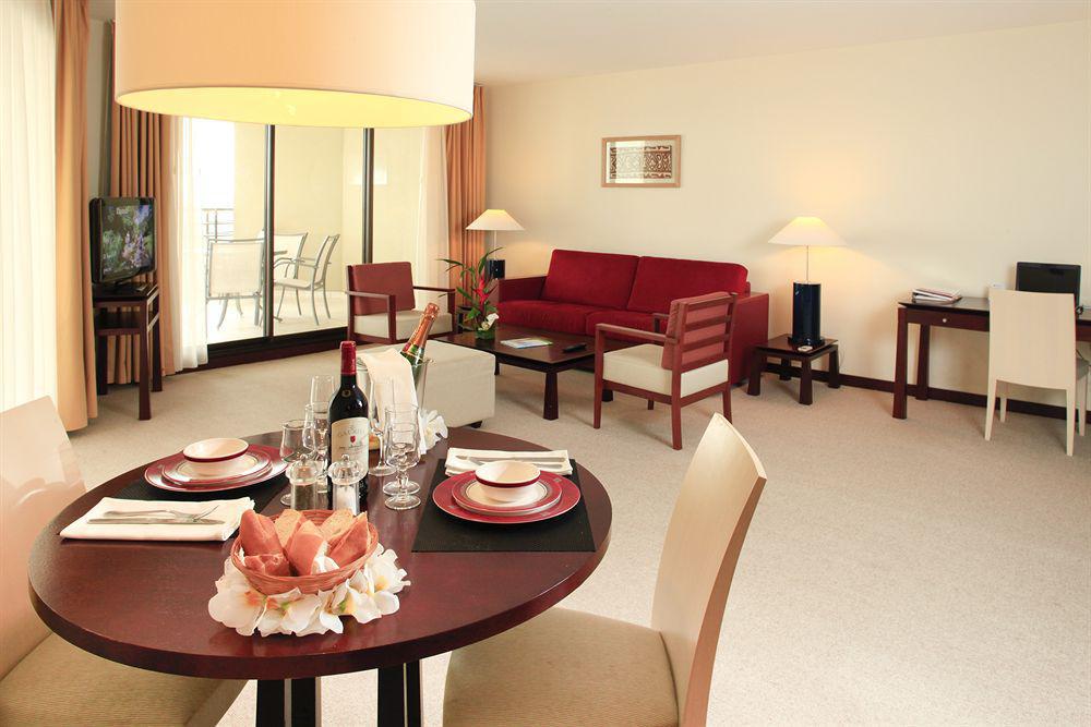 Ramada Hotel & Suites By Wyndham Нумеа Екстер'єр фото